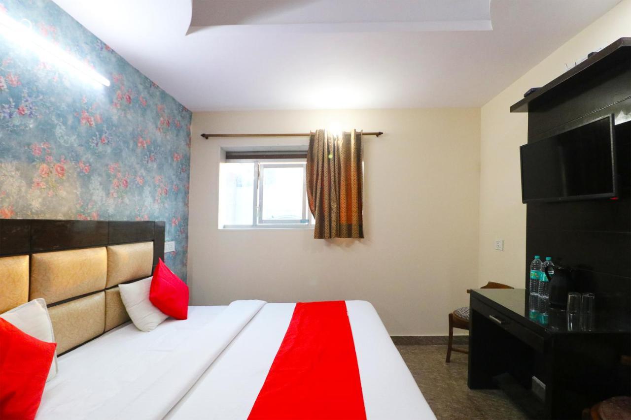 ניו דלהי Hotel Westend Holiday Home 5 Mint From Nizamuddin Railway Station מראה חיצוני תמונה
