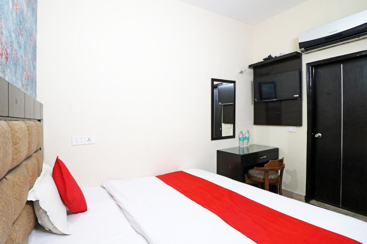 ניו דלהי Hotel Westend Holiday Home 5 Mint From Nizamuddin Railway Station מראה חיצוני תמונה