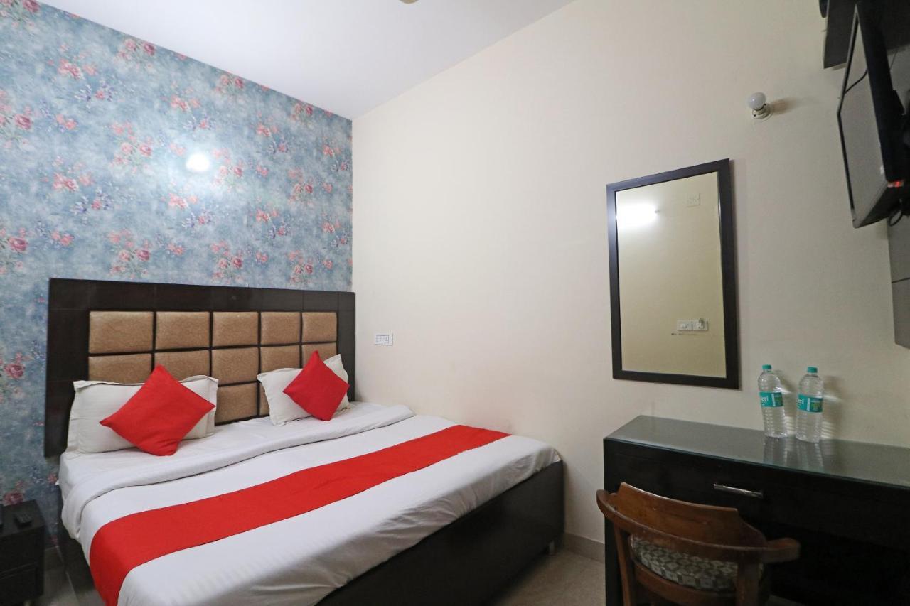 ניו דלהי Hotel Westend Holiday Home 5 Mint From Nizamuddin Railway Station מראה חיצוני תמונה